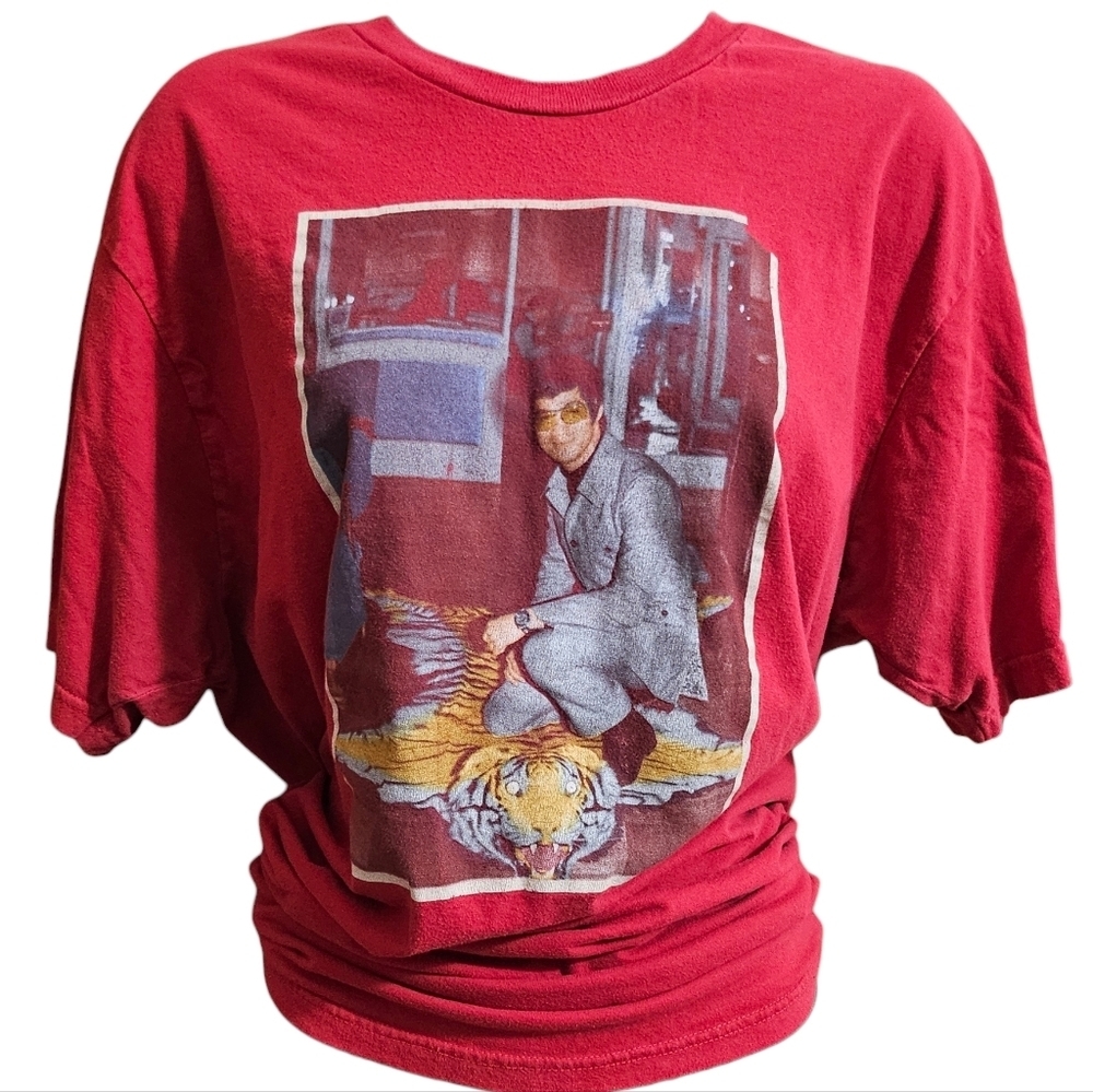 Bruce Lee Tiger Skin Rug Red Graphic T-shirt - Picture 10 of 10